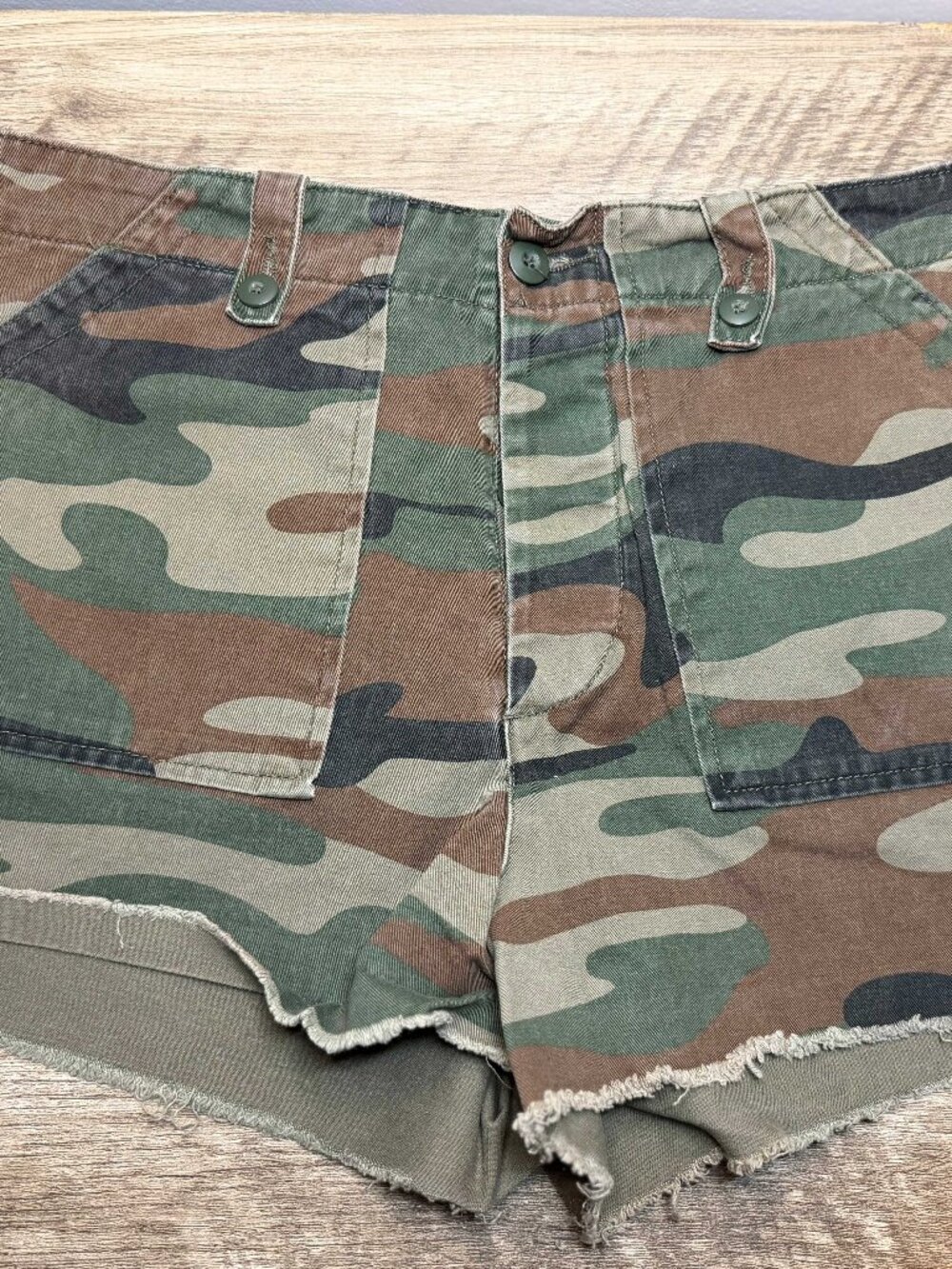 Forever 21 Camo Cutoff Shorts | Size M